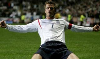 贝克汉姆任意球绝杀