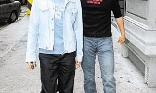 唐鹤德替张国荣领奖