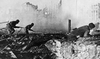 8月15日日本投降图片 8月15日日本投降图片